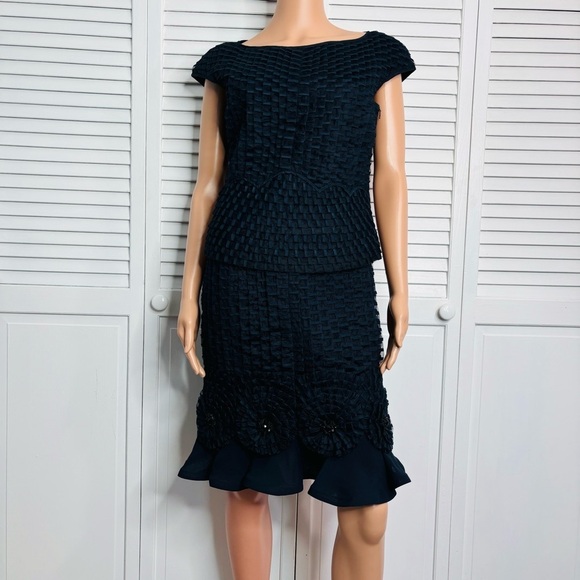 ESCADA Navy Blue Textured Two Piece Size 4 - Picture 1 of 10